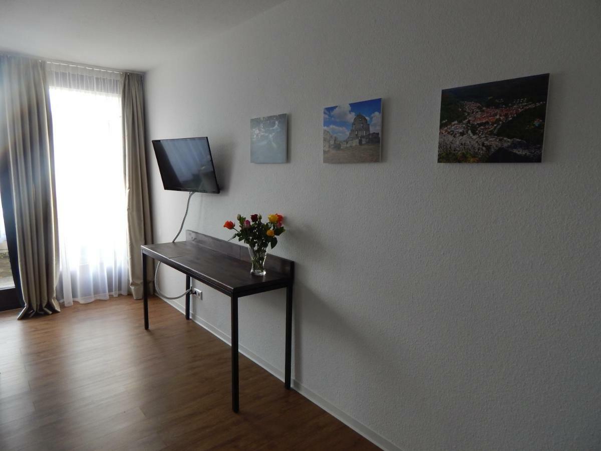 Free Apartment - Schoenblick Bad Urach Kültér fotó
