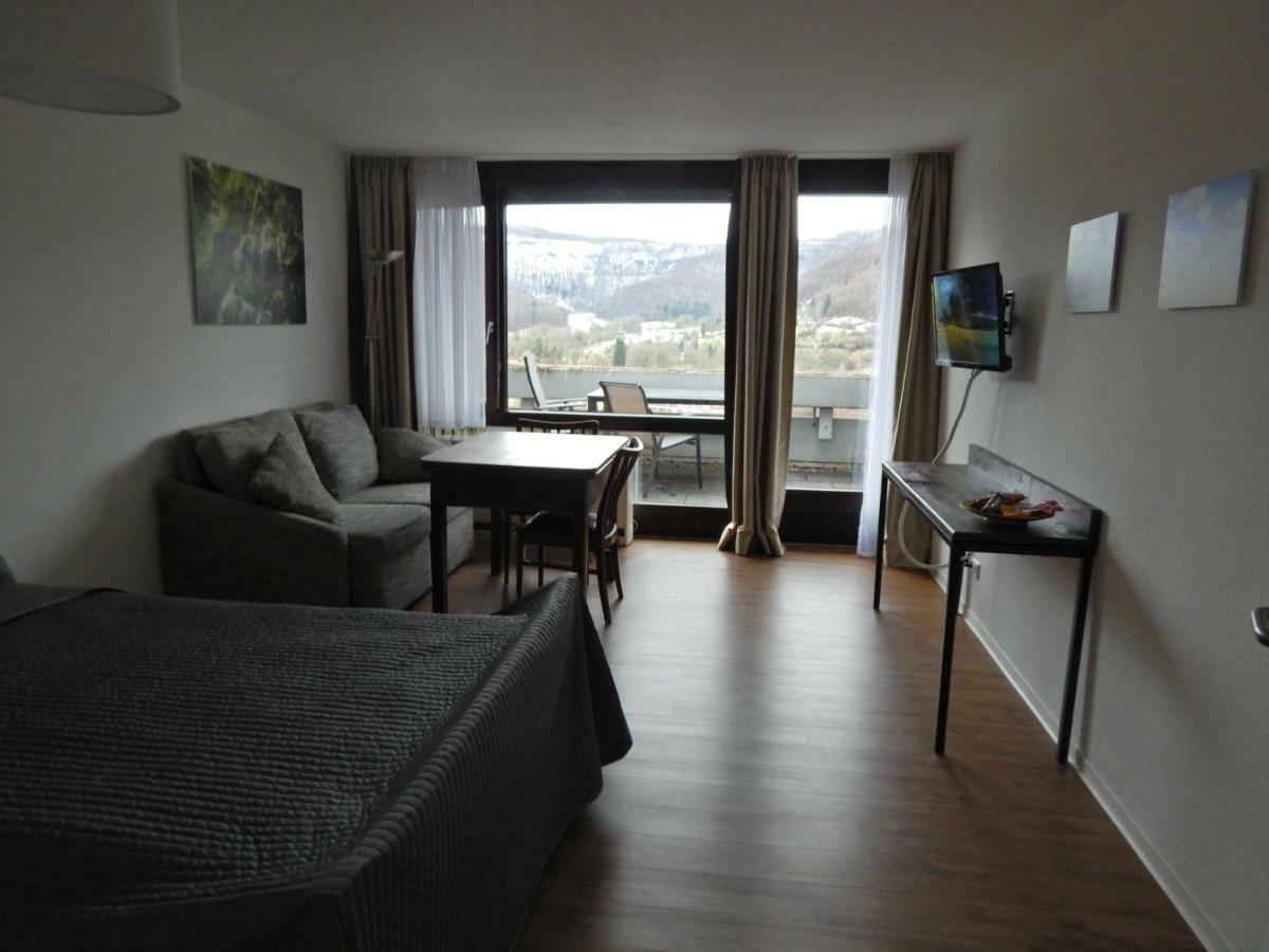 Free Apartment - Schoenblick Bad Urach Kültér fotó